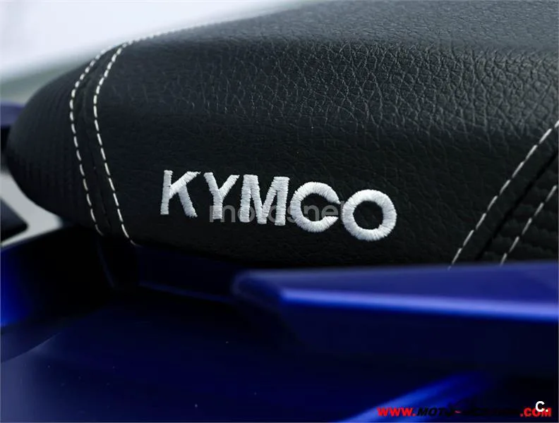 Kymco AK 550 – Vista 9