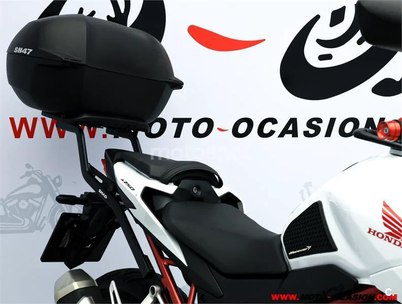 Honda CB 750 Hornet – Vista 11