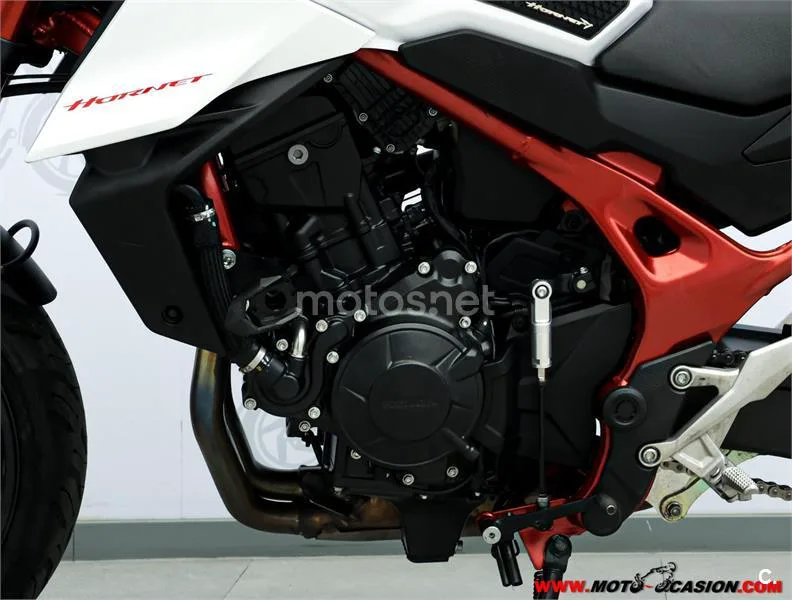 Honda CB 750 Hornet – Vista 10