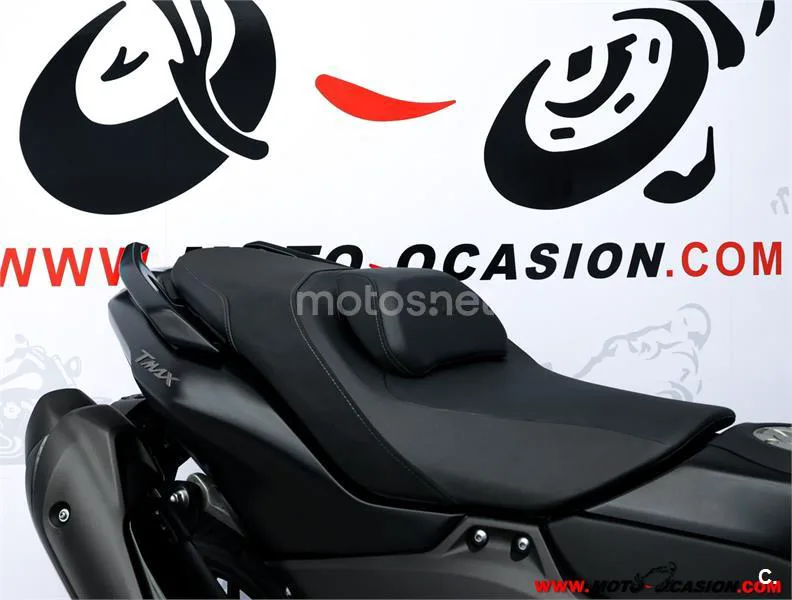 Yamaha TMAX – Vista 11