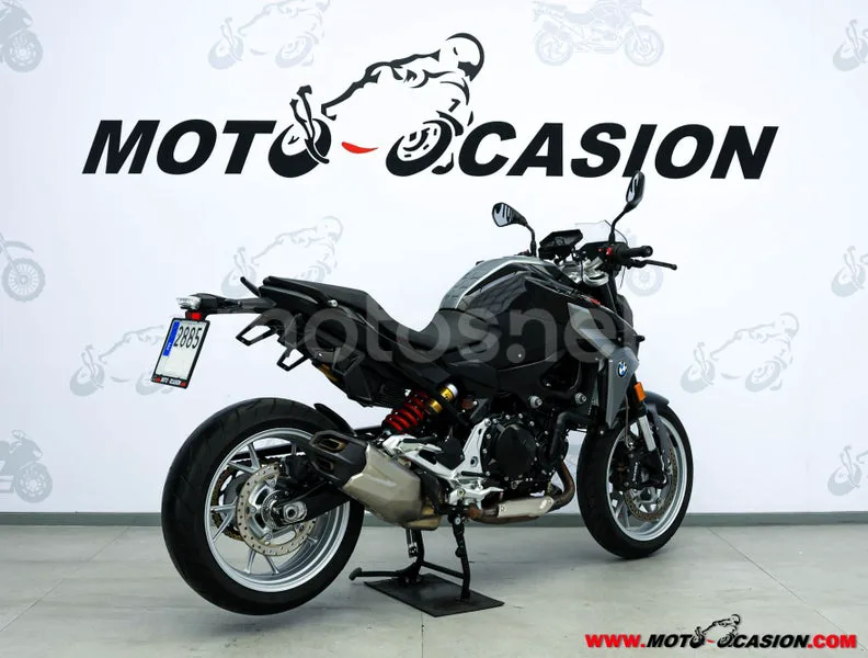 BMW F 900 R – Vista 3