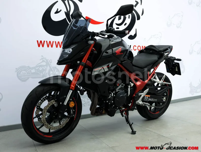 Honda CB 750 Hornet – Vista 8