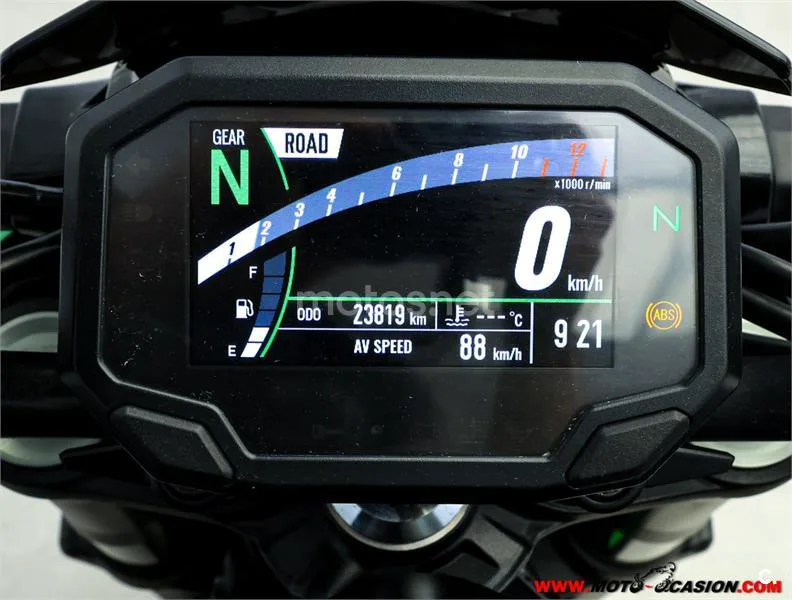 Kawasaki Z900 – Vista 6