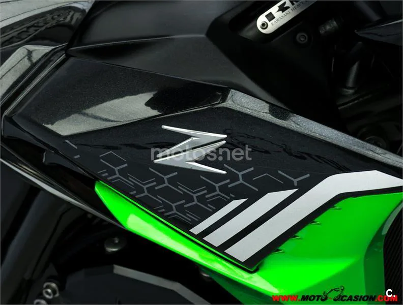 Kawasaki Z900 – Vista 9