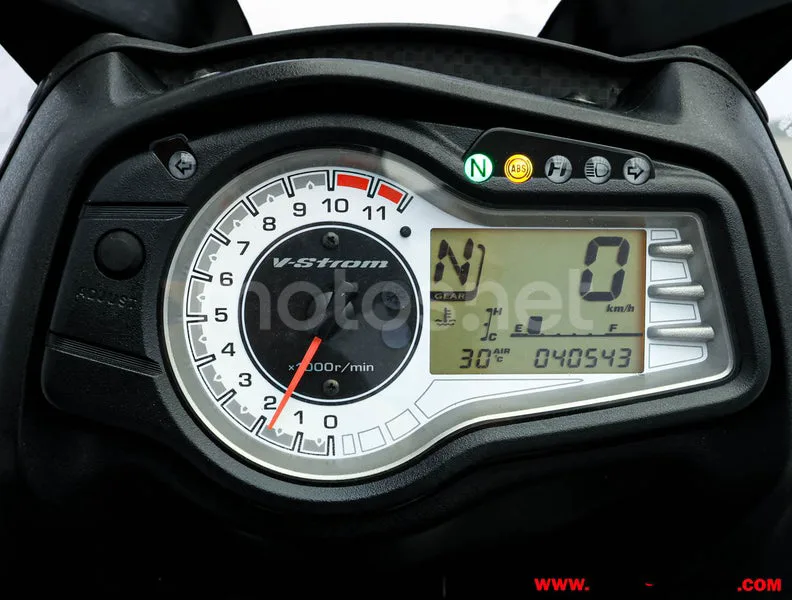 Suzuki V-Strom 650 – Vista 6