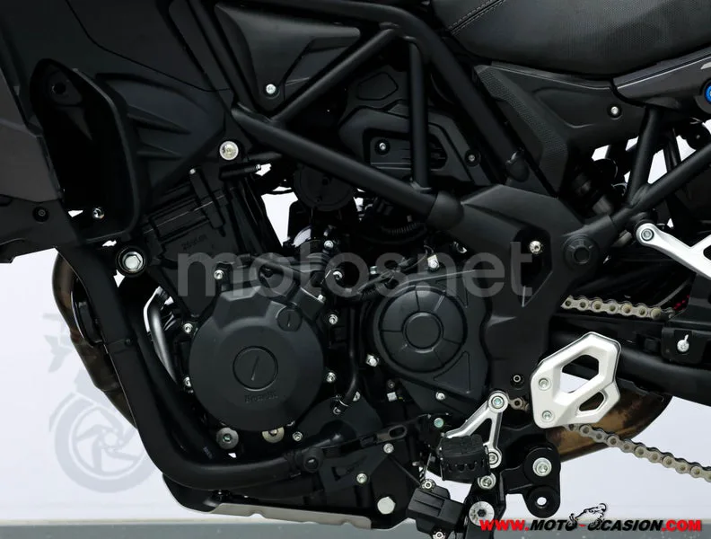 Benelli TRK 502 – Vista 10