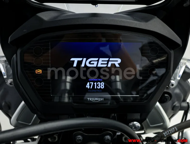 Triumph Tiger 800 XRT – Vista 6