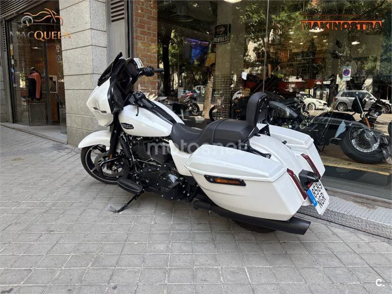 Harley-Davidson Street Glide – Vista 3