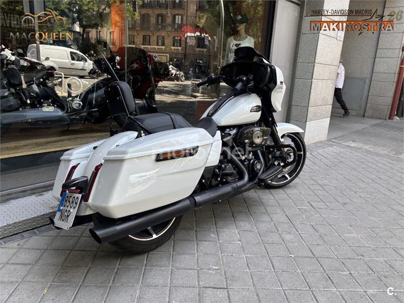 Harley-Davidson Street Glide – Vista 5