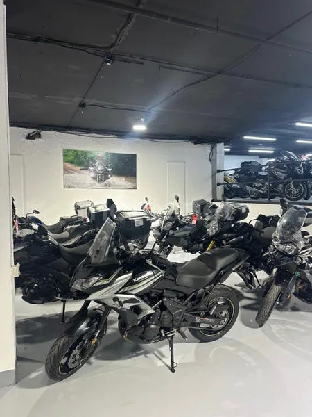 Yamaha XMAX 400 – Vista 16