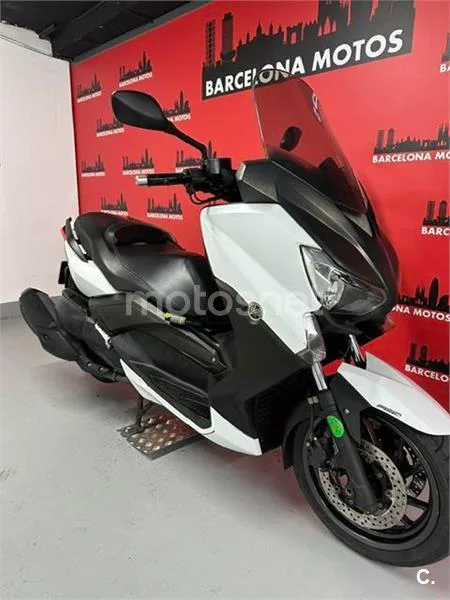 Yamaha XMAX 400 – Vista 3