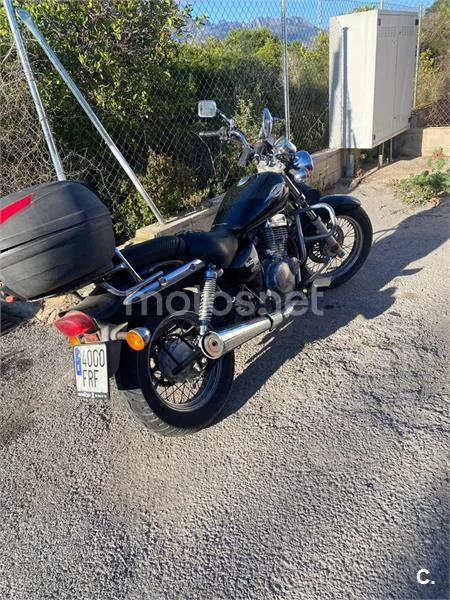 Suzuki GN250 - Vista 4