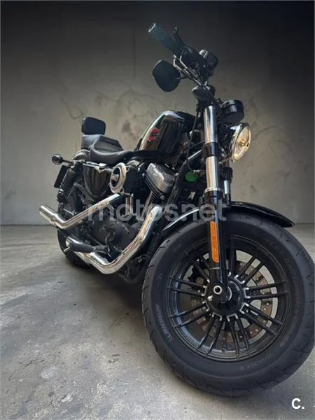 Harley-Davidson Sportster Forty-Eight – Vista 3
