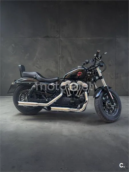 Harley-Davidson Sportster Forty-Eight – Vista 4