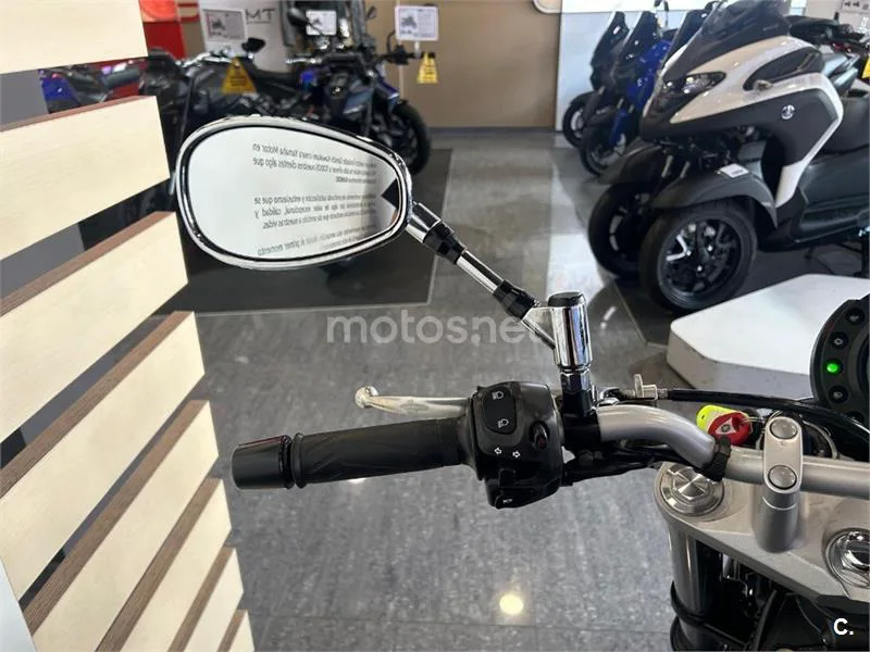 Yamaha FZ6 – Vista 9