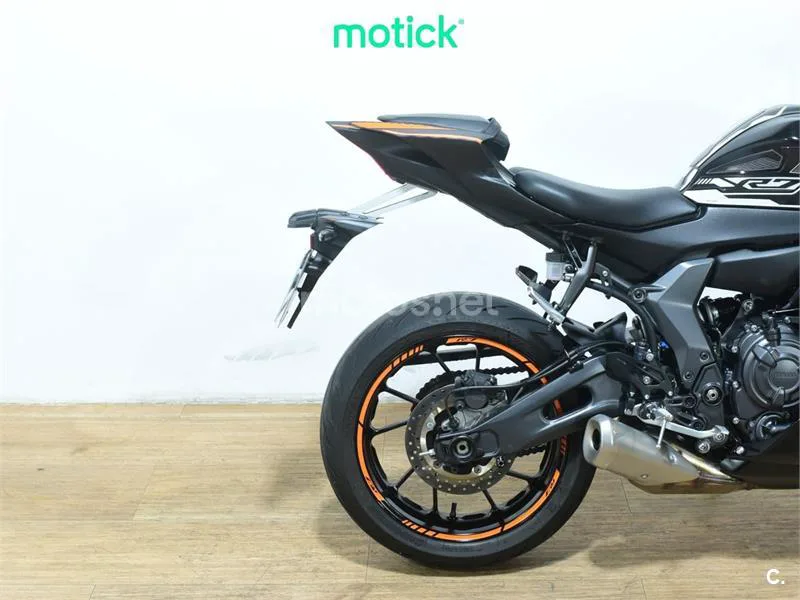 Yamaha R7 – Vista 3