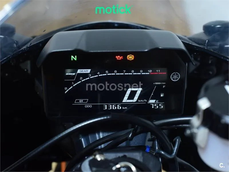 Yamaha R7 – Vista 5