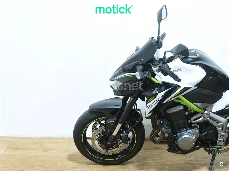 Kawasaki Z900 – Vista 6