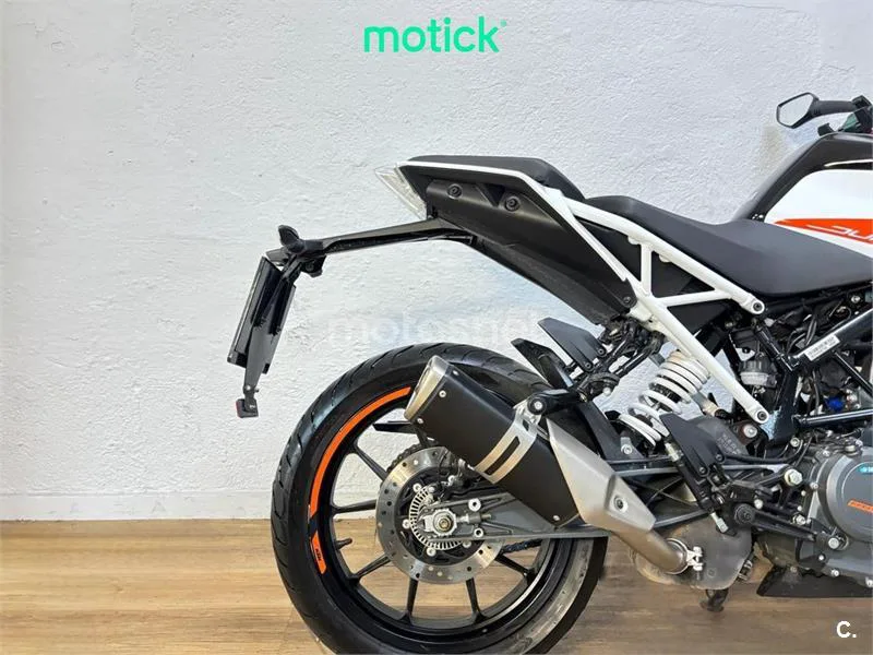 KTM 390 – Vista 3