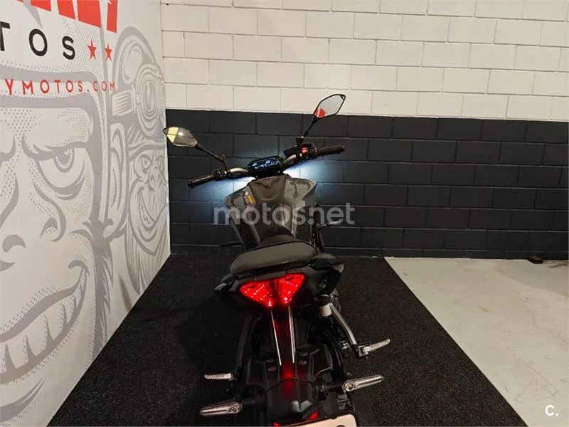 Yamaha MT-07 – Vista 11