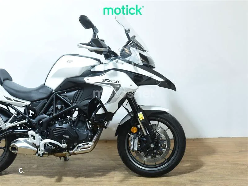 Benelli TRK 502 – Vista 4