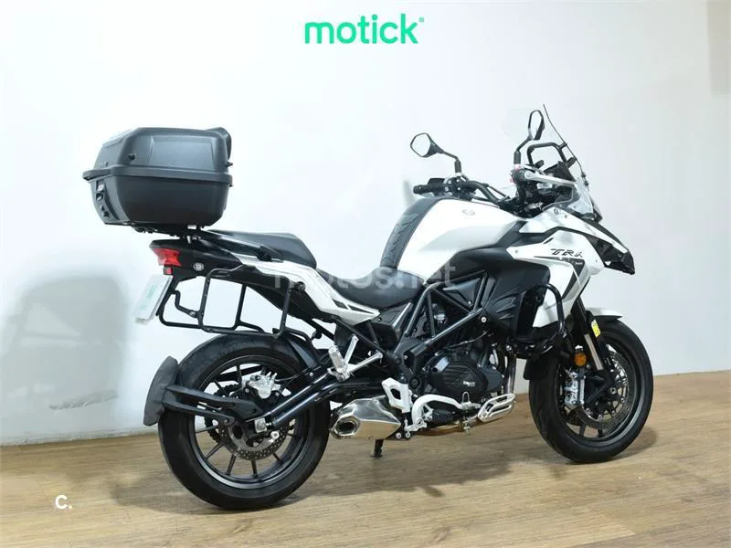 Benelli TRK 502 – Vista 10