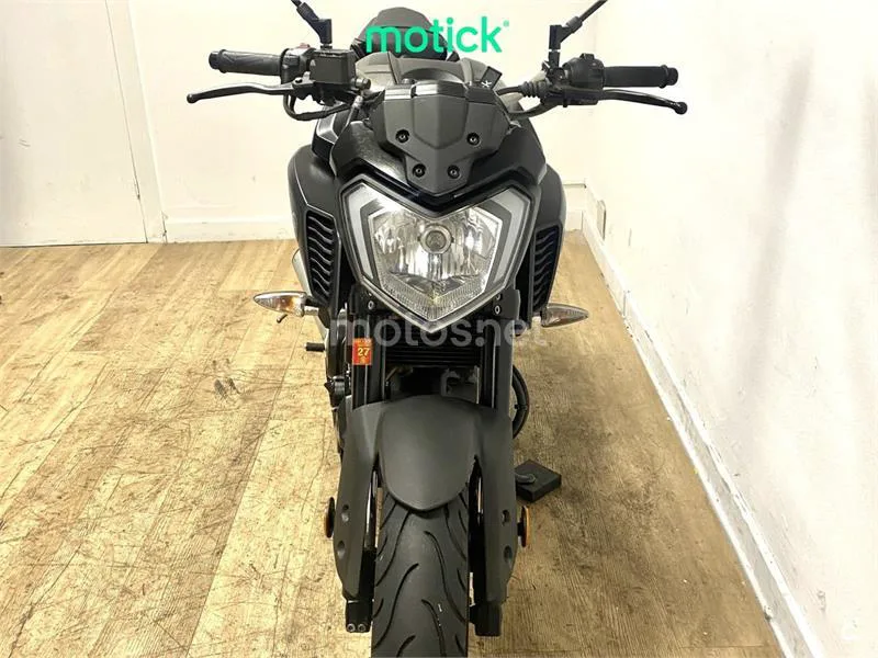 Yamaha MT-125 - Vista 12