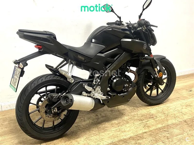 Yamaha MT-125 - Vista 8