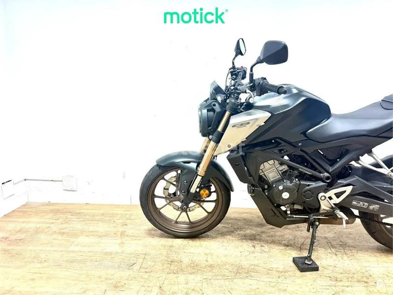 Honda CB 125 R – Vista 7