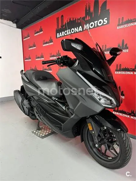 Honda Forza 350 – Vista 3