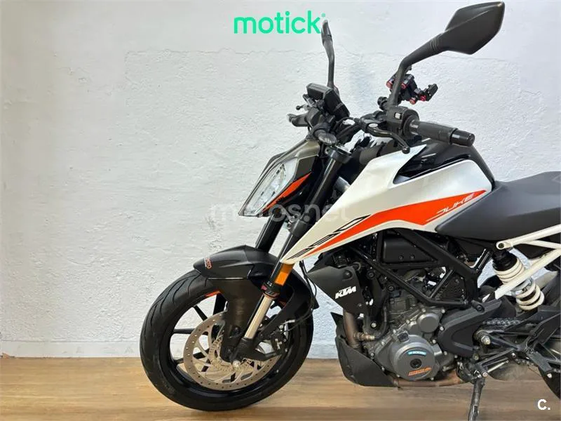 KTM 390 – Vista 8
