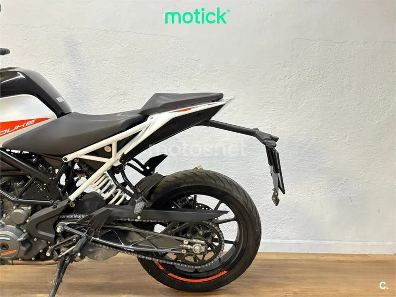 KTM 390 – Vista 9