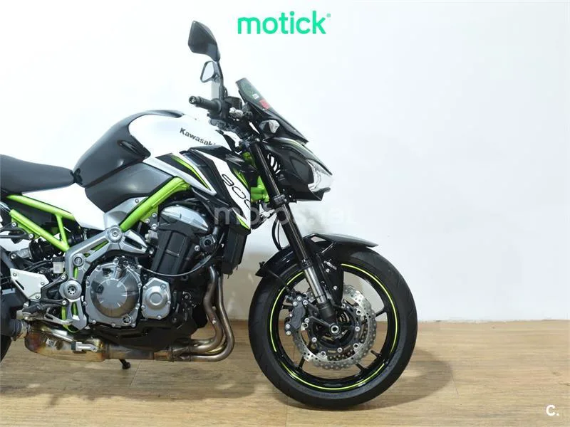 Kawasaki Z900 – Vista 4