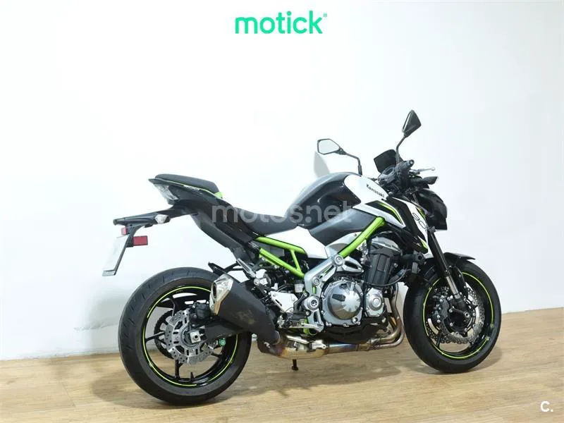 Kawasaki Z900 – Vista 8