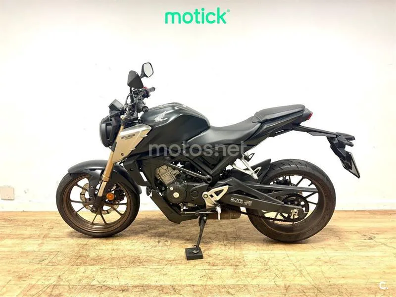 Honda CB 125 R – Vista 6