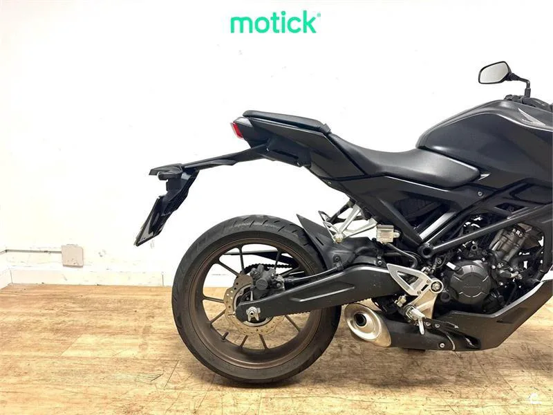 Honda CB 125 R – Vista 3