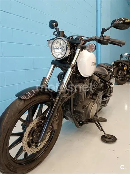 Yamaha XV 950 Racer – Vista 13