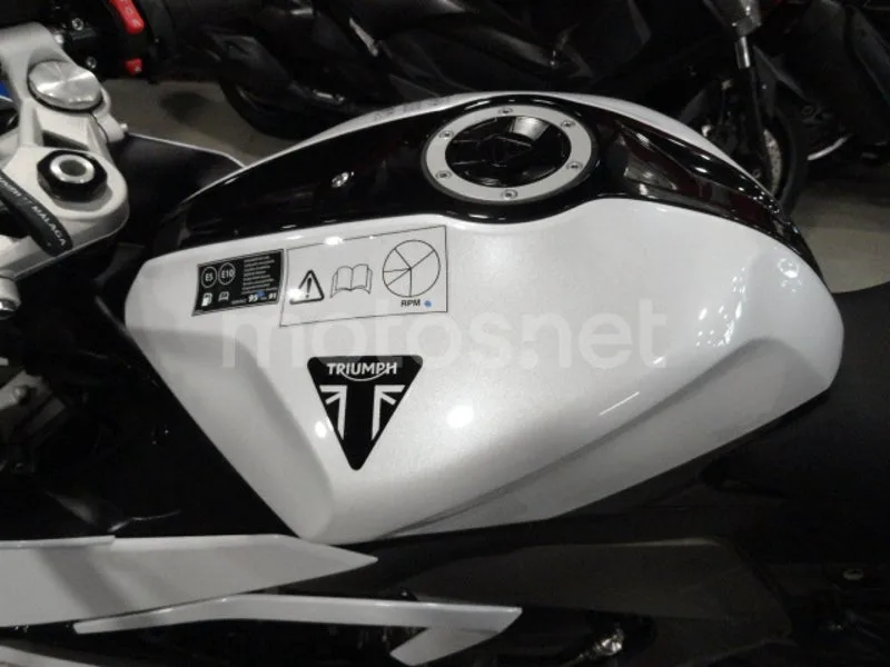 Triumph Daytona 660 - Vista 11