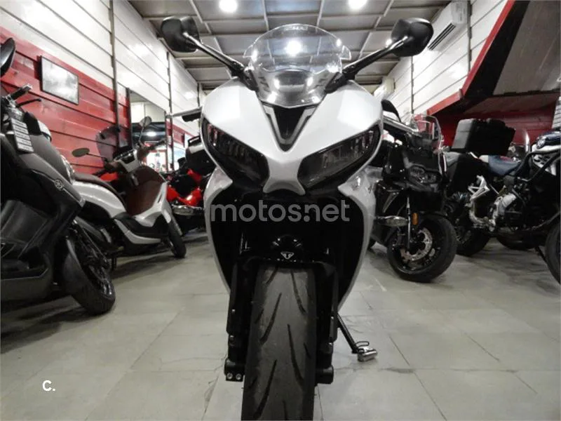 Triumph Daytona 660 – Vista 4
