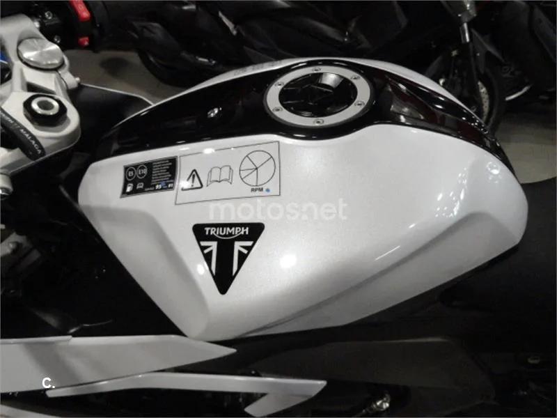 Triumph Daytona 660 – Vista 10