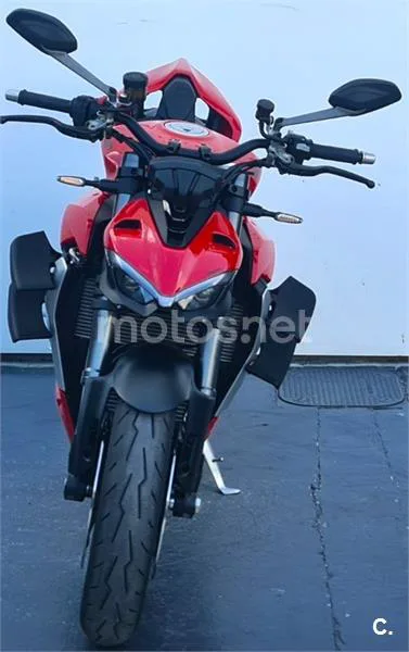 Ducati Streetfighter V2 – Vista 3