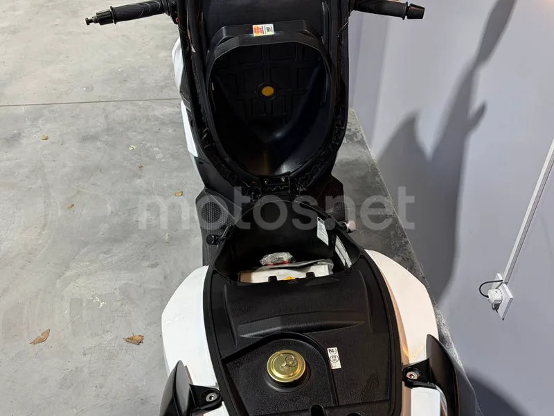 SYM Symphony 50 – Vista 4