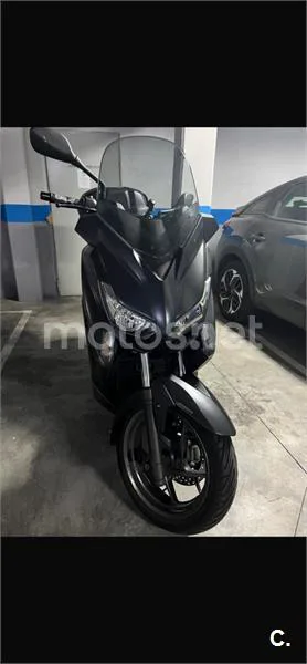 Yamaha XMAX 125 – Vista 3