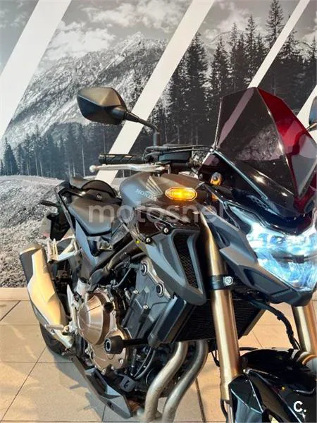 Honda CB 500 F – Vista 3