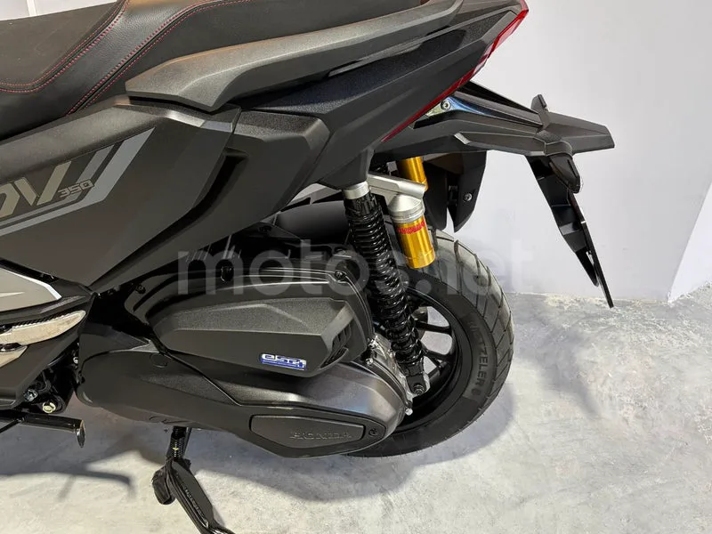 Honda ADV 350 – Vista 7