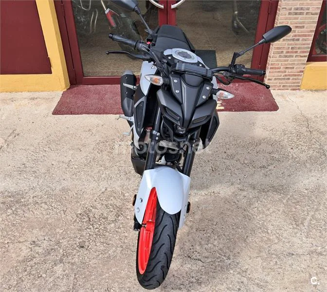 Yamaha MT-125 – Vista 3