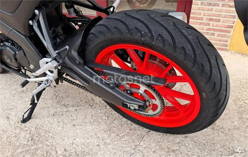 Yamaha MT-125 – Vista 10