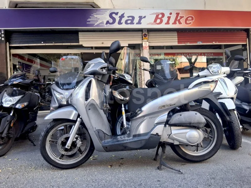 Honda SH125i 1350 € 2005 Barcelona - 1