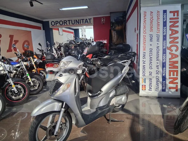 Honda SH125i - Vista 20