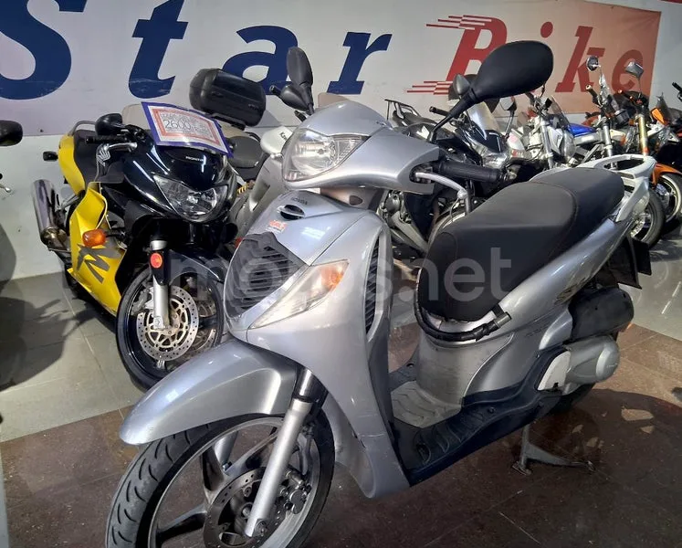 Honda SH125i - Vista 6